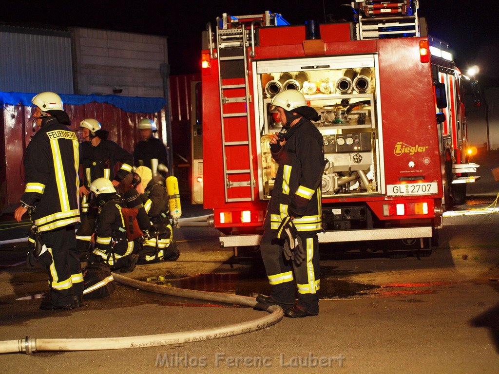 Feuer Bergisch Gladbach Am Kuelherbusch P100.JPG